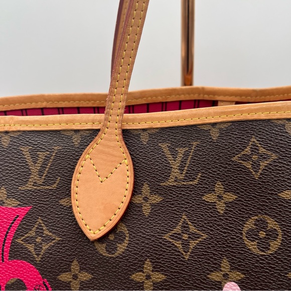 Louis Vuitton Limited Edition Neverfull MM ❤️ - Picture 3 of 16